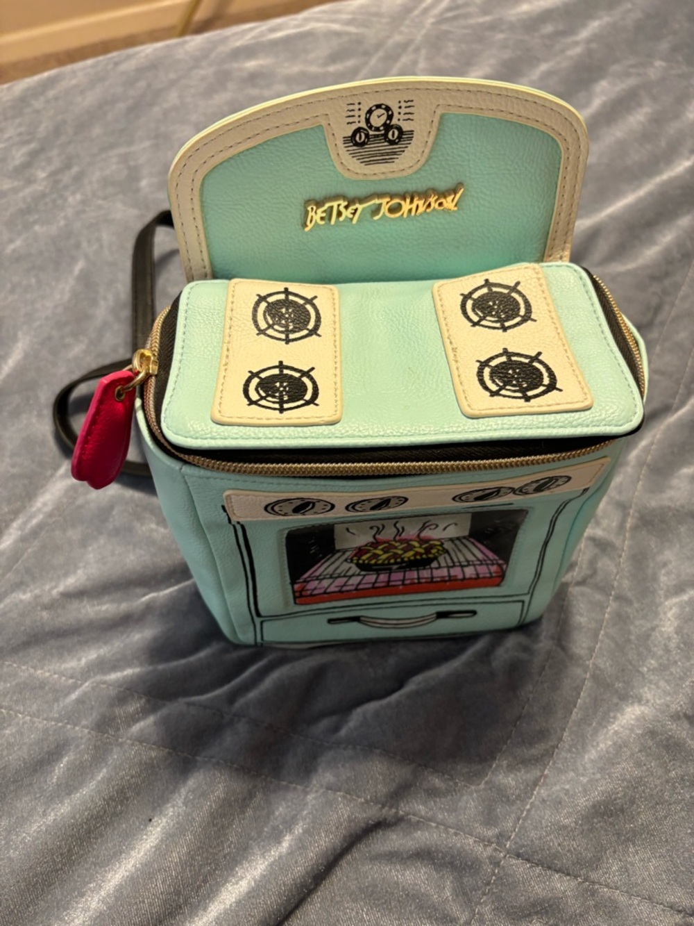 Betsey Johnson Mint Oven-Themed Crossbody Bag with Pink Zipper Pull